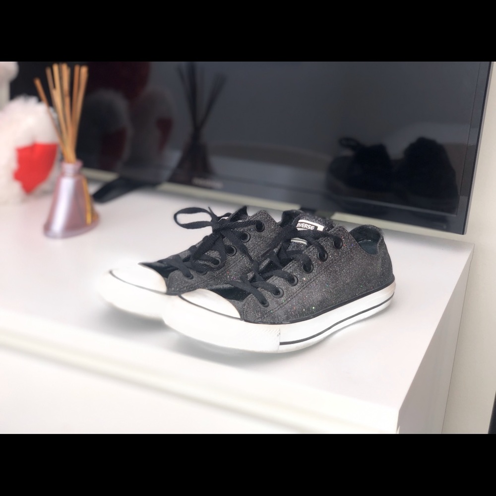 Low Top black glitter sparkly converse size W9